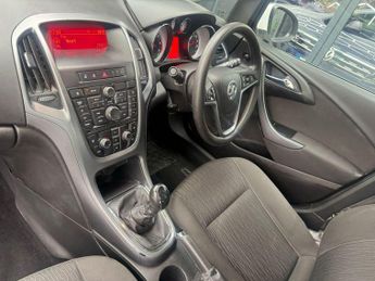 VAUXHALL ASTRA 1.3 CDTi ecoFLEX Design Sports Tourer 5dr Diesel Manual Euro 5 (