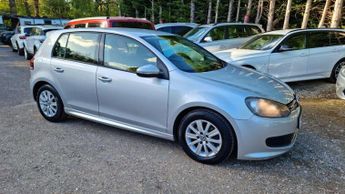 Volkswagen Golf TDi 1.6 TDI BlueMotion Euro 5 (s/s) 5dr