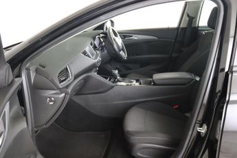 Vauxhall Insignia 1.6 Turbo D BlueInjection Design Nav Sports Tourer Auto Euro 6 (
