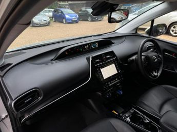 Toyota Prius 1.8 VVT-h Excel CVT Euro 6 (s/s) 5dr (15in Alloy)
