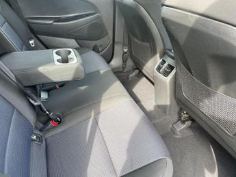 Hyundai TUCSON 1.7 CRDi Blue Drive SE DCT Euro 6 (s/s) 5dr