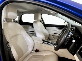 Jaguar XF 2.0i Prestige Auto Euro 6 (s/s) 4dr