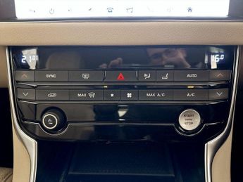 Jaguar XF 2.0i Prestige Auto Euro 6 (s/s) 4dr