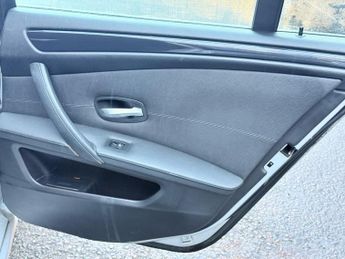 BMW 5 Series 2.0 520d SE Business Edition Touring Steptronic Euro 4 5dr