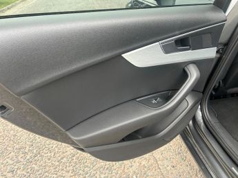 Audi A4 Avant 2.0 TDI S line S Tronic quattro Euro 6 (s/s) 5dr