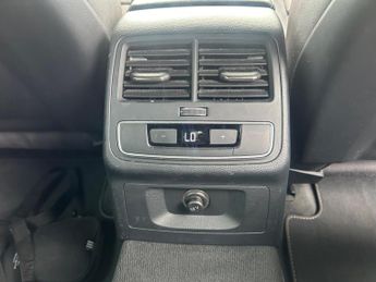 Audi A4 Avant 2.0 TDI S line S Tronic quattro Euro 6 (s/s) 5dr