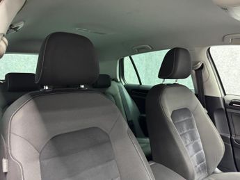Volkswagen Golf 2.0 TDI BlueMotion Tech GT DSG Euro 5 (s/s) 5dr