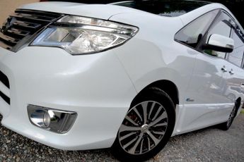 Nissan Serena 2.0 Highway Star Hybird V Selection S