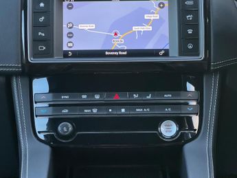 Jaguar F-PACE 2.0 D180 R-Sport Auto AWD Euro 6 (s/s) 5dr