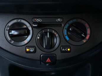 Nissan Note 1.6 16V Visia Auto Euro 4 5dr