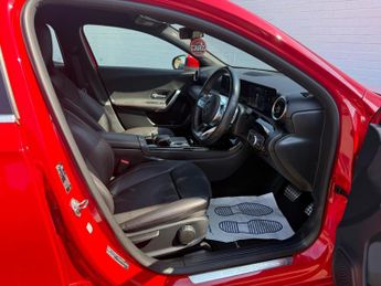 Mercedes-Benz A Class 2.0 A250 AMG Line 7G-DCT Euro 6 (s/s) 5dr