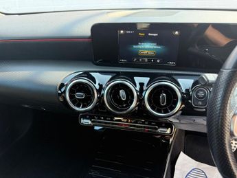 Mercedes-Benz A Class 2.0 A250 AMG Line 7G-DCT Euro 6 (s/s) 5dr