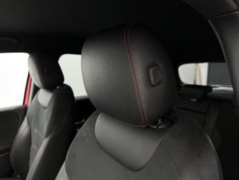 Mercedes-Benz B Class 1.3 B200 AMG Line (Executive) 7G-DCT Euro 6 (s/s) 5dr