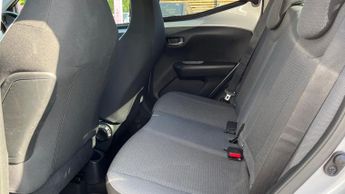 Toyota AYGO 1.0 VVT-i x-trend x-shift Euro 6 5dr (Safety Sense)