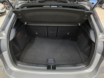 Mercedes-Benz A Class 2.0 A220 AMG Line (Premium Plus) 7G-DCT Euro 6 (s/s) 5dr