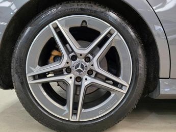 Mercedes-Benz A Class 2.0 A220 AMG Line (Premium Plus) 7G-DCT Euro 6 (s/s) 5dr