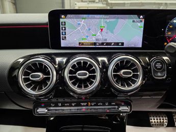 Mercedes-Benz A Class 2.0 A220 AMG Line (Premium Plus) 7G-DCT Euro 6 (s/s) 5dr