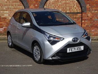 Toyota AYGO 1.0 VVT-i x-play x-shift Euro 6 5dr (Safety Sense)