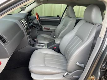 Chrysler 300C 3.0 CRD V6 5dr