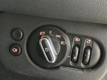 MINI CLUBMAN 1.5 Cooper 6dr Auto [7 Speed]