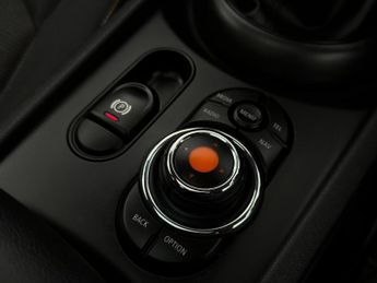MINI Clubman 1.5 Cooper Euro 6 (s/s) 6dr