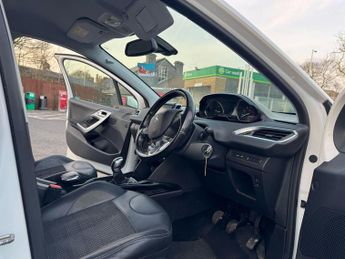 Peugeot 2008 1.6 BlueHDi Allure Euro 6 5dr