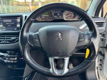 Peugeot 2008 1.6 BlueHDi Allure Euro 6 5dr