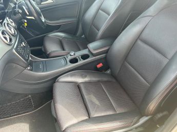 Mercedes-Benz GLA 2.1 GLA220d AMG Line (Premium) 7G-DCT 4MATIC Euro 6 (s/s) 5dr