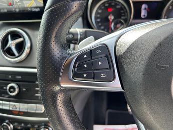 Mercedes-Benz CLA 2.1 CLA220d AMG Line Night Edition Coupe 7G-DCT Euro 6 (s/s) 4dr