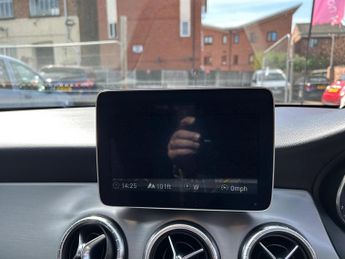 Mercedes-Benz CLA 2.1 CLA220d AMG Line Night Edition Coupe 7G-DCT Euro 6 (s/s) 4dr