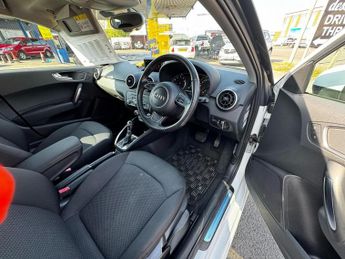 Audi A1 1.4 TFSI Sport Sportback S Tronic Euro 5 (s/s) 5dr