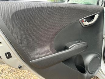 Honda Jazz 2013 1.3 i-Vtec Auto IMA CVT Hybrid 5dr