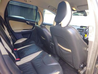 Volvo XC60 2.4 D5 R-Design Geartronic AWD Euro 4 5dr