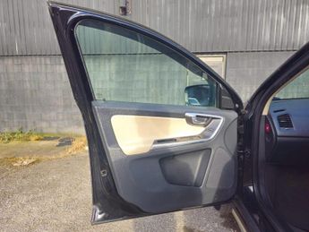 Volvo XC60 2.4 D5 R-Design Geartronic AWD Euro 4 5dr