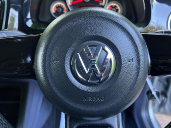 Volkswagen up! 1.0 BlueMotion Tech High up! Euro 5 (s/s) 5dr