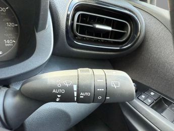 MAZDA MAZDA 2 HYBRID CENTRE-LINE