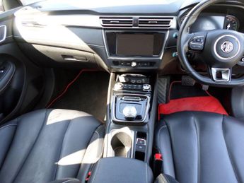 MG MG5 61.1kWh Exclusive Long Range Auto 5dr