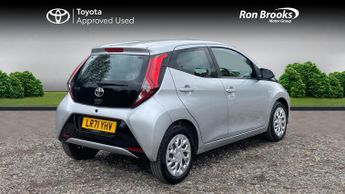 Toyota AYGO 1.0 VVT-i x-play x-shift Euro 6 5dr (Safety Sense)