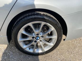 BMW 3 Series 2.0 320d Luxury Auto Euro 5 (s/s) 4dr