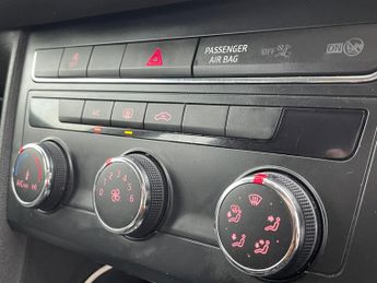 SEAT Leon 2.0 TDI SE DSG Euro 6 (s/s) 5dr