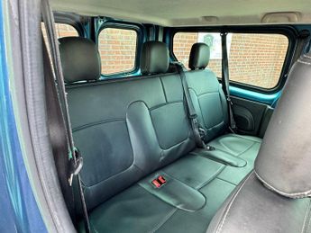 Renault Trafic 2.0 dCi ENERGY 30 Business LWB Euro 6 (s/s) 5dr (9 Seat)