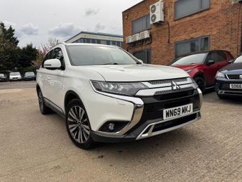Mitsubishi Outlander 2.0 MIVEC Exceed CVT 4WD Euro 6 (s/s) 5dr