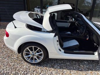 Mazda MX5 2.0i Sport Tech Roadster Euro 5 2dr