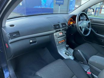 Toyota Avensis 1.8 VVT-i T3-X 4dr