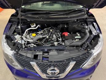 Nissan Qashqai 1.2 DIG-T N-Connecta 2WD Euro 6 (s/s) 5dr