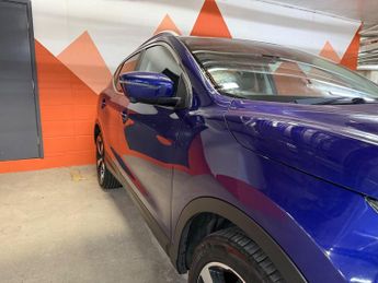 Nissan Qashqai 1.2 DIG-T N-Connecta 2WD Euro 6 (s/s) 5dr