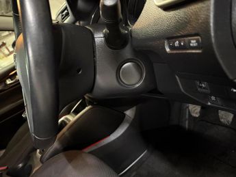 Nissan Qashqai 1.2 DIG-T N-Connecta 2WD Euro 6 (s/s) 5dr