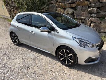 Peugeot 208 1.2 PureTech Allure Premium Euro 6 5dr
