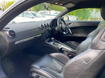 Audi TT 2.0 TDI Black Edition S Tronic quattro Euro 5 3dr