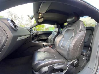 Audi TT 2.0 TDI Black Edition S Tronic quattro Euro 5 3dr